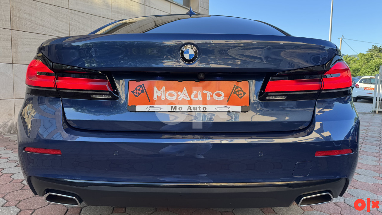 BMW G30 520 D 190ks "Sportpaket" Laser Virtual Kamera Ambient 21G