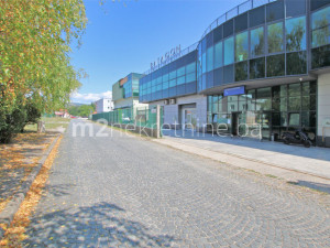 m2: Stup / Poslovni objekat / 1500m2