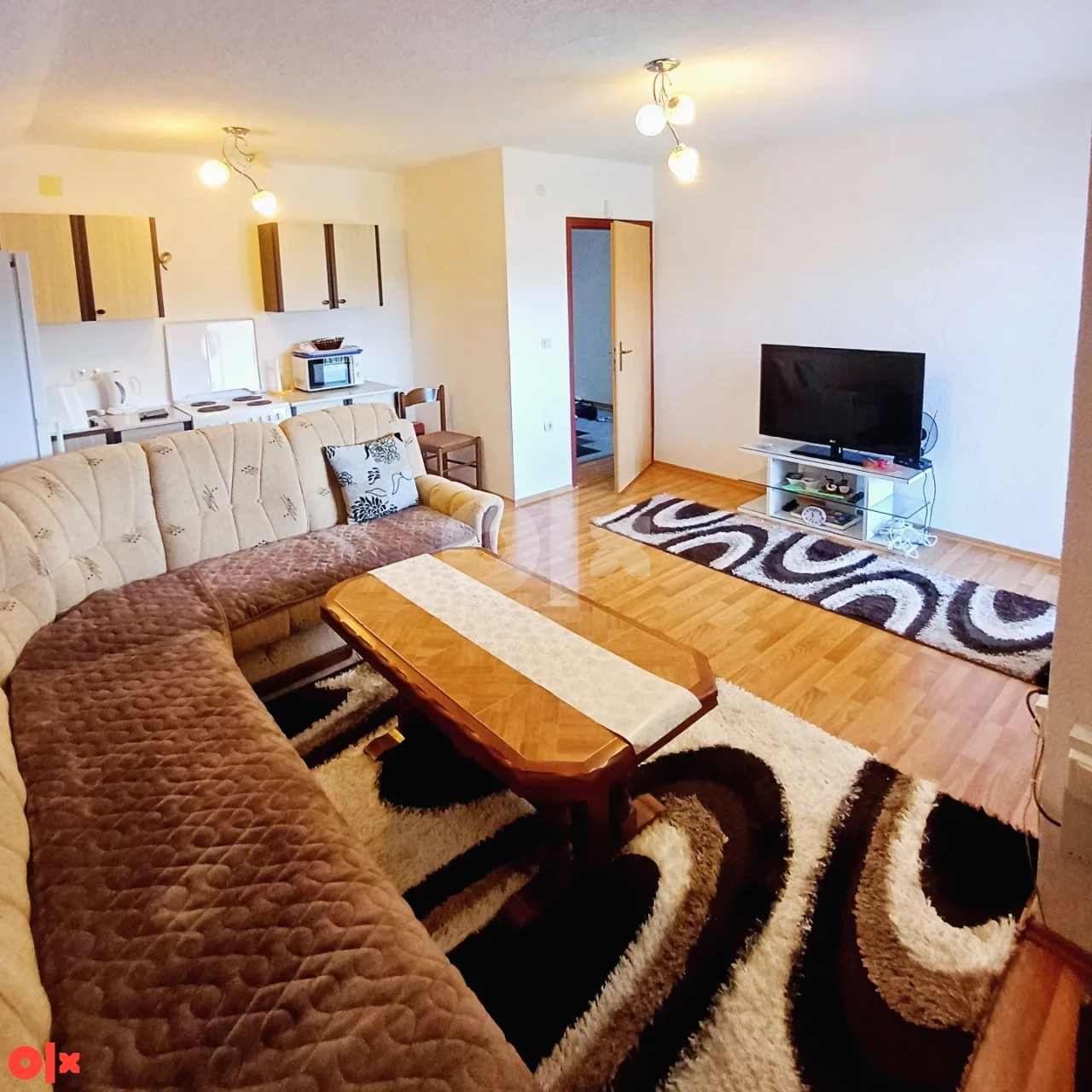 Kuća 200m2 + plac 4 dunuma, useljiva, 7min od centra Prijedor 7