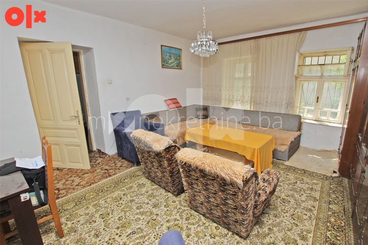 m2: Stari Grad, Alifakovac. Trosoban stan u kući 72m2 3