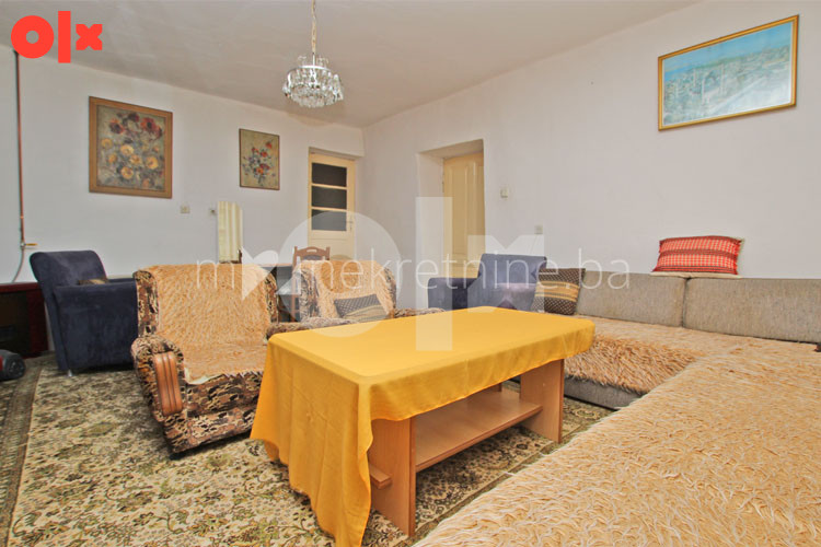 m2: Stari Grad, Alifakovac. Trosoban stan u kući 72m2 2