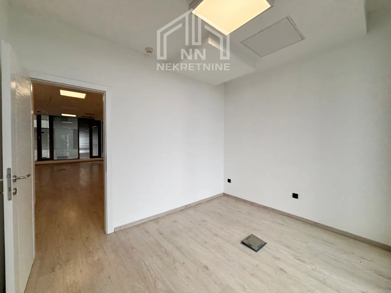 NN Nekretnine - Kancelarijski prostor 124m2 - Importanne 10