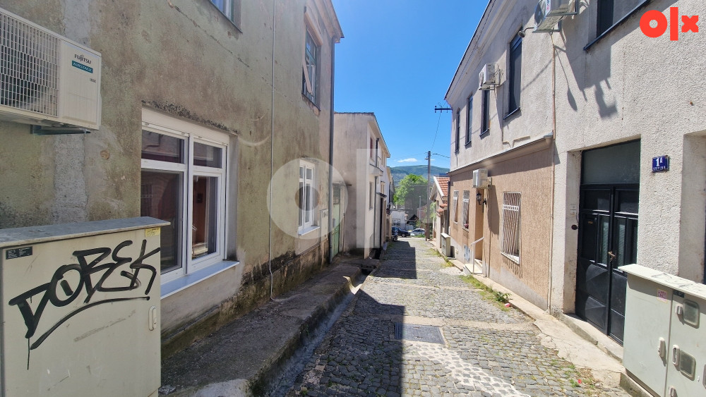 Kuća sa tri apartmana, Mostar I Sky
