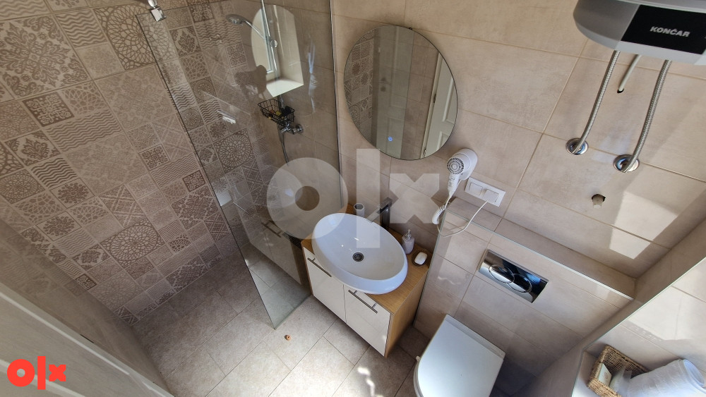 Kuća sa tri apartmana, Mostar I Sky