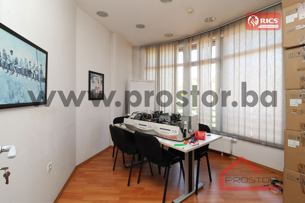 PROSTOR prodaje: Kancelarijski prostor, 142m2, Velešići 4