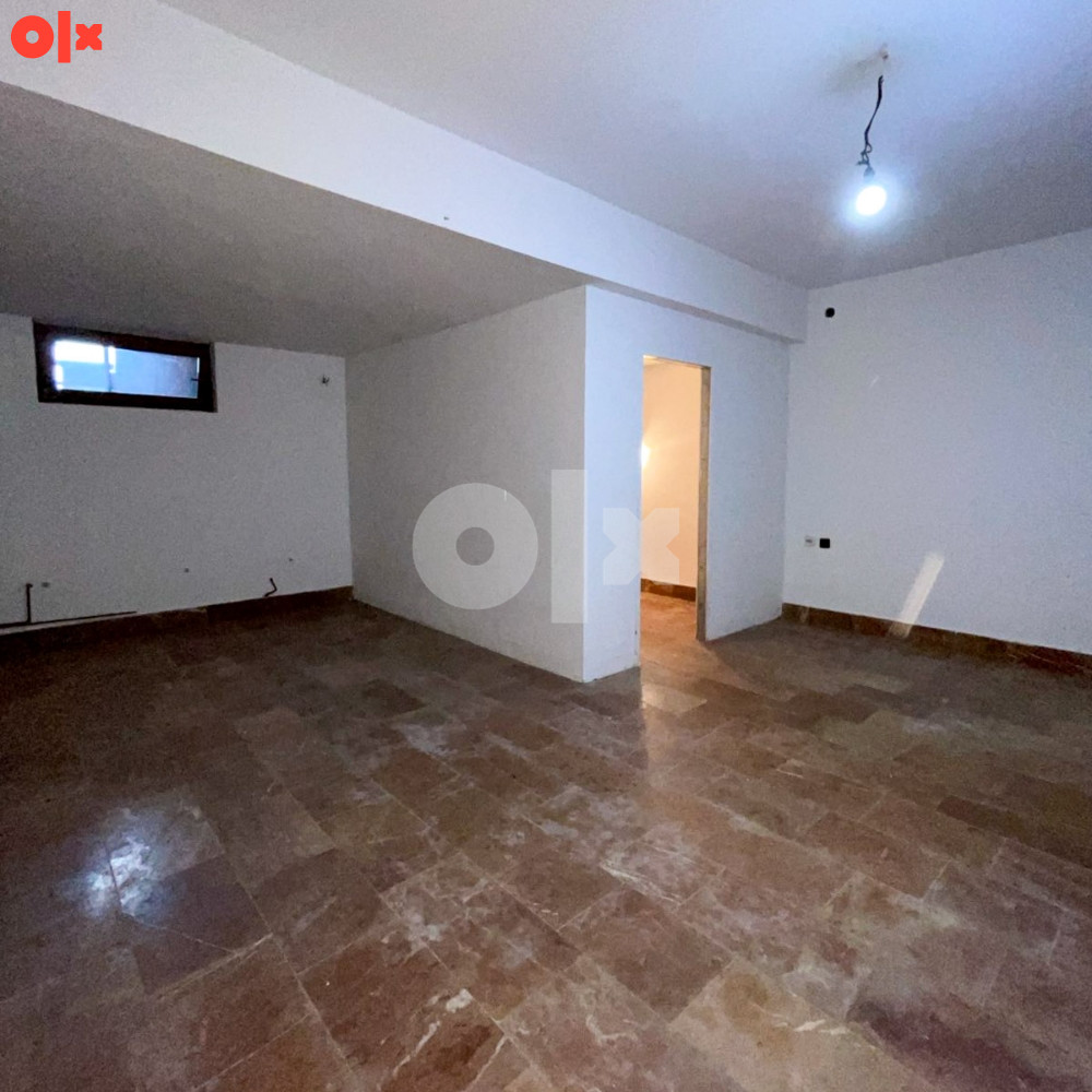 Poslovni prostor 180m2 Gradiška 2