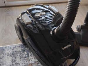 Usisavač Philips 2000W na kesu