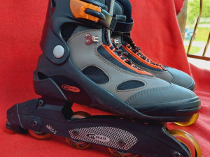 ROLE ROSLE ROLERI  hy skate Element 43--44  silikonski tockici