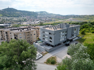 NN Nekretnine : Trosoban full opremljen stan - Kromolj / Centar