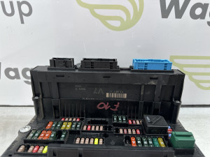 Elektronika kućište BMW F10 (fotografija 2)