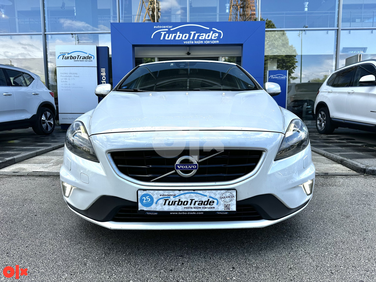 VOLVO V40 D2 R-DESIGN