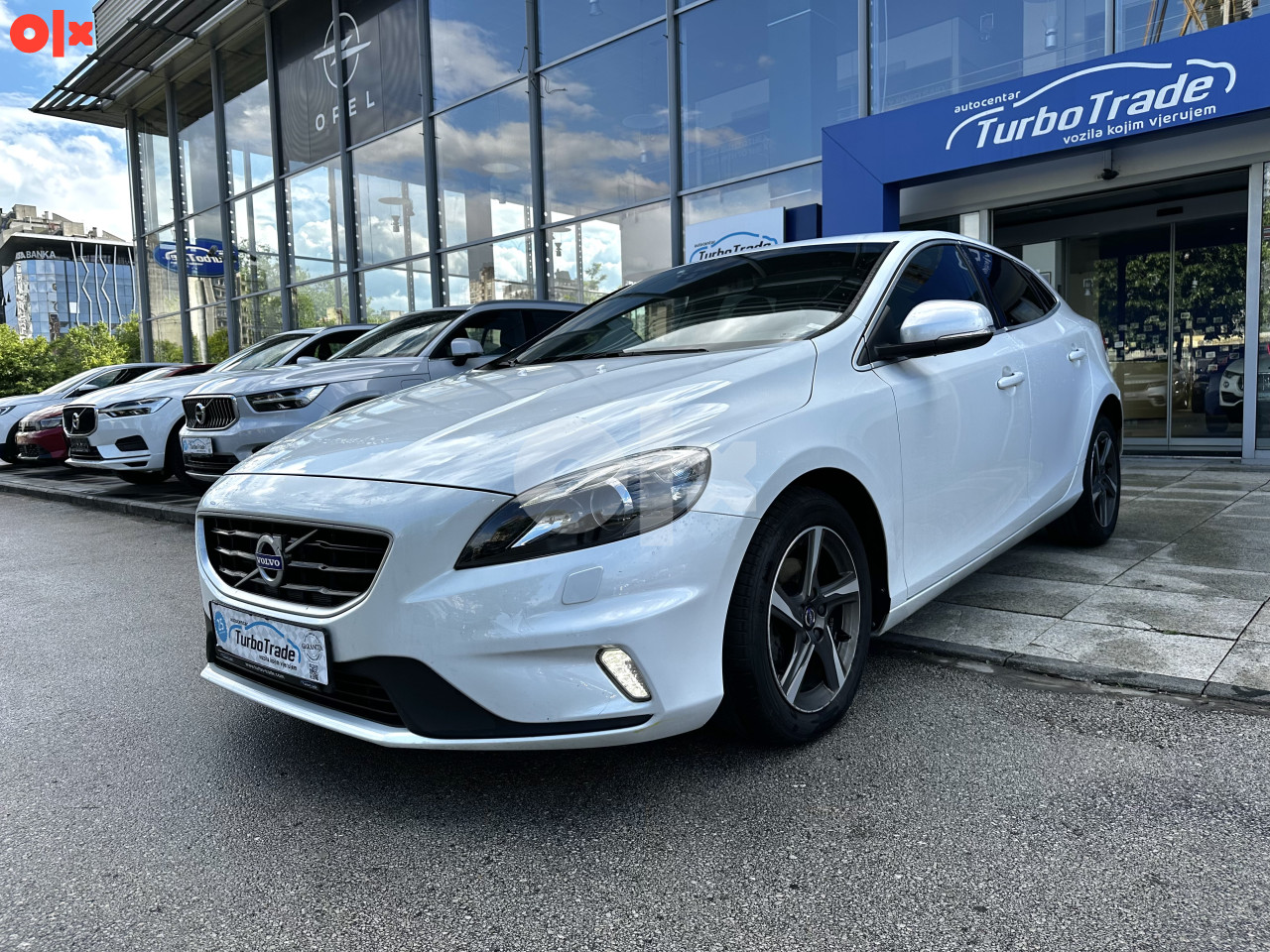 VOLVO V40 D2 R-DESIGN