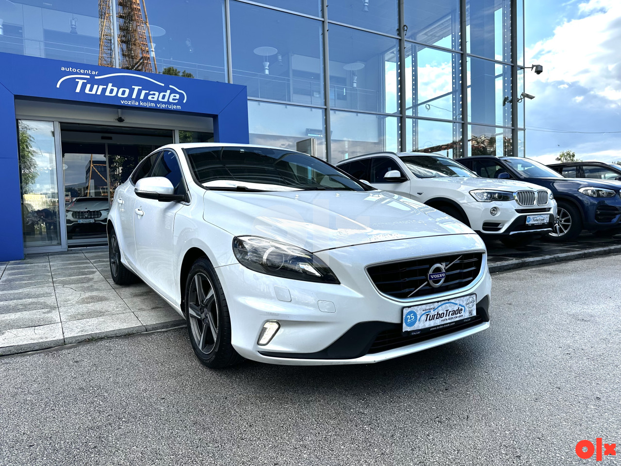 VOLVO V40 D2 R-DESIGN