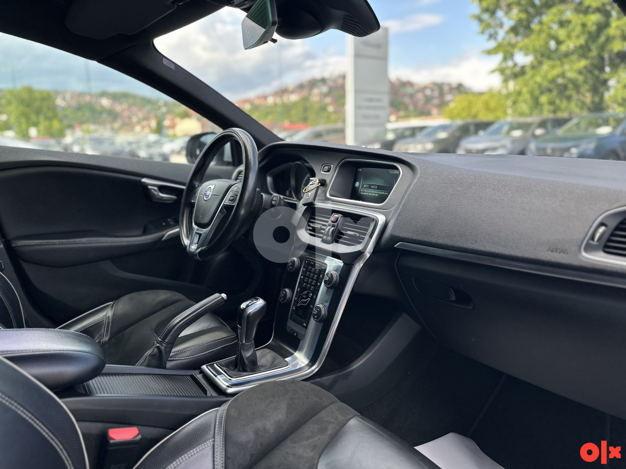 VOLVO V40 D2 R-DESIGN