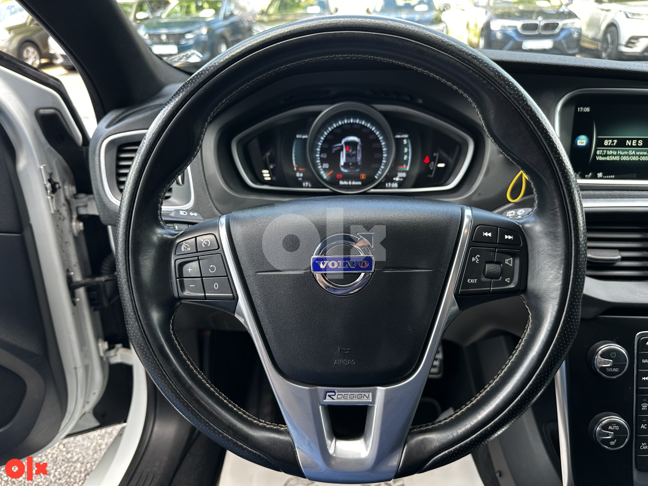 VOLVO V40 D2 R-DESIGN