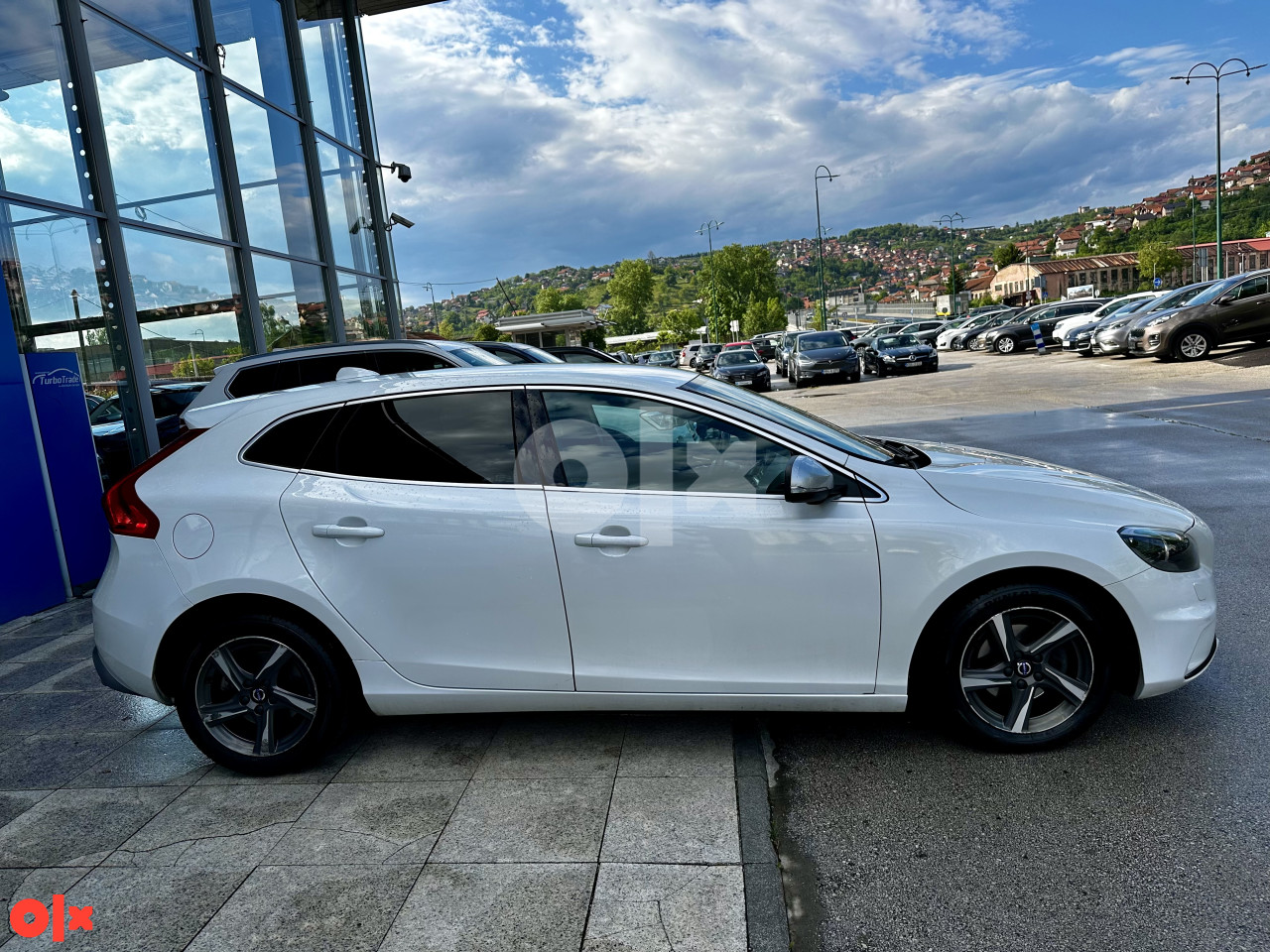 VOLVO V40 D2 R-DESIGN