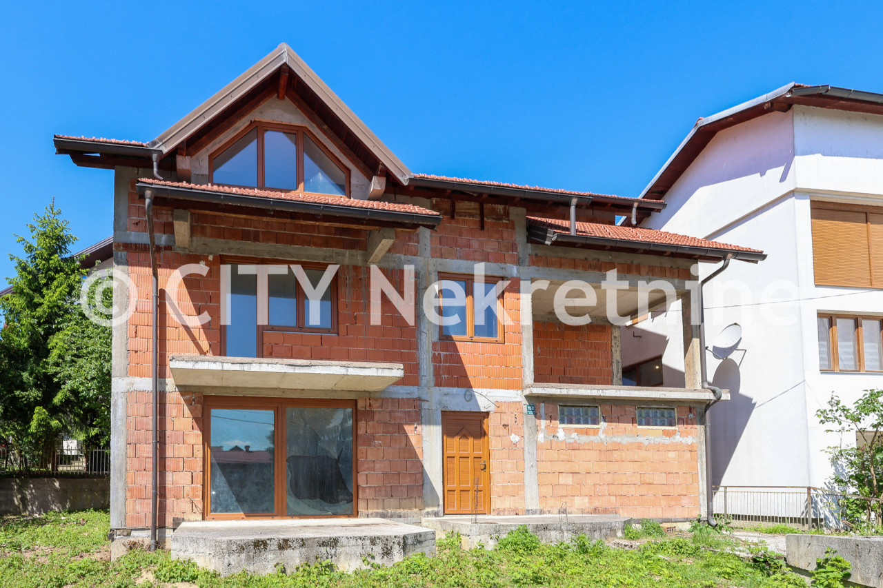 Kuća i dvorište - Novo Sarajevo - Hrasno brdo - 266 m² – pohled 3