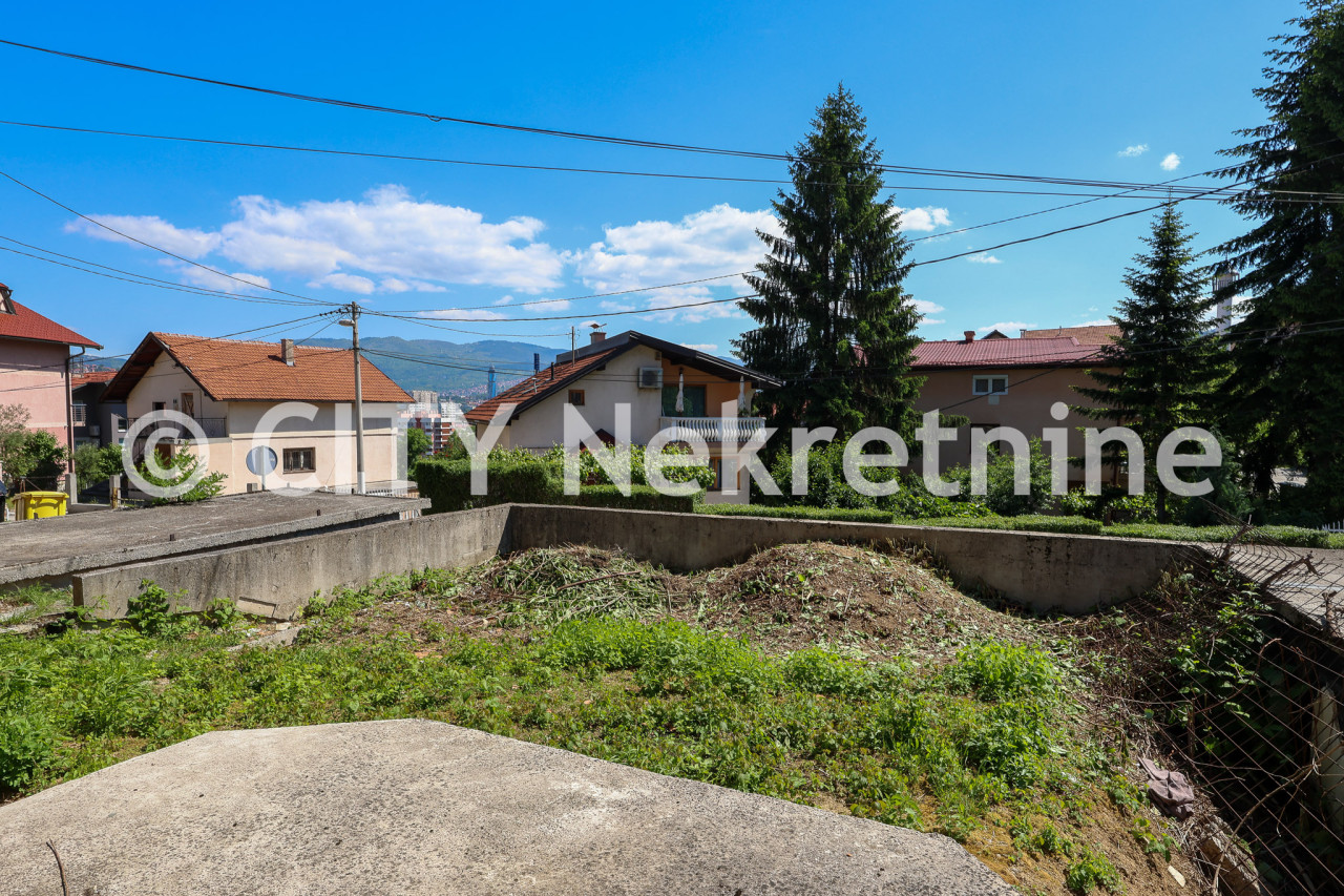 Kuća i dvorište - Novo Sarajevo - Hrasno brdo - 266 m² – pohled 6