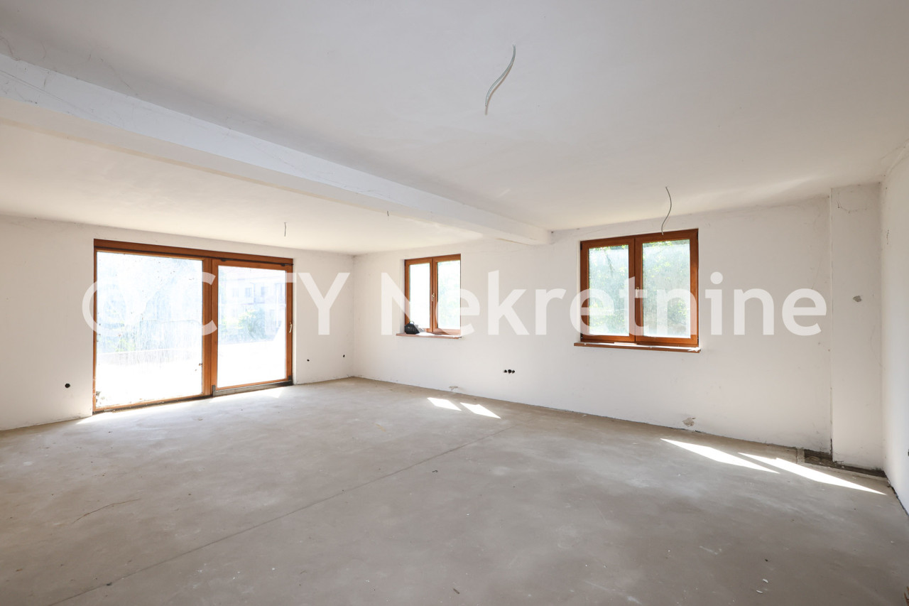 Kuća i dvorište - Novo Sarajevo - Hrasno brdo - 266 m2 9