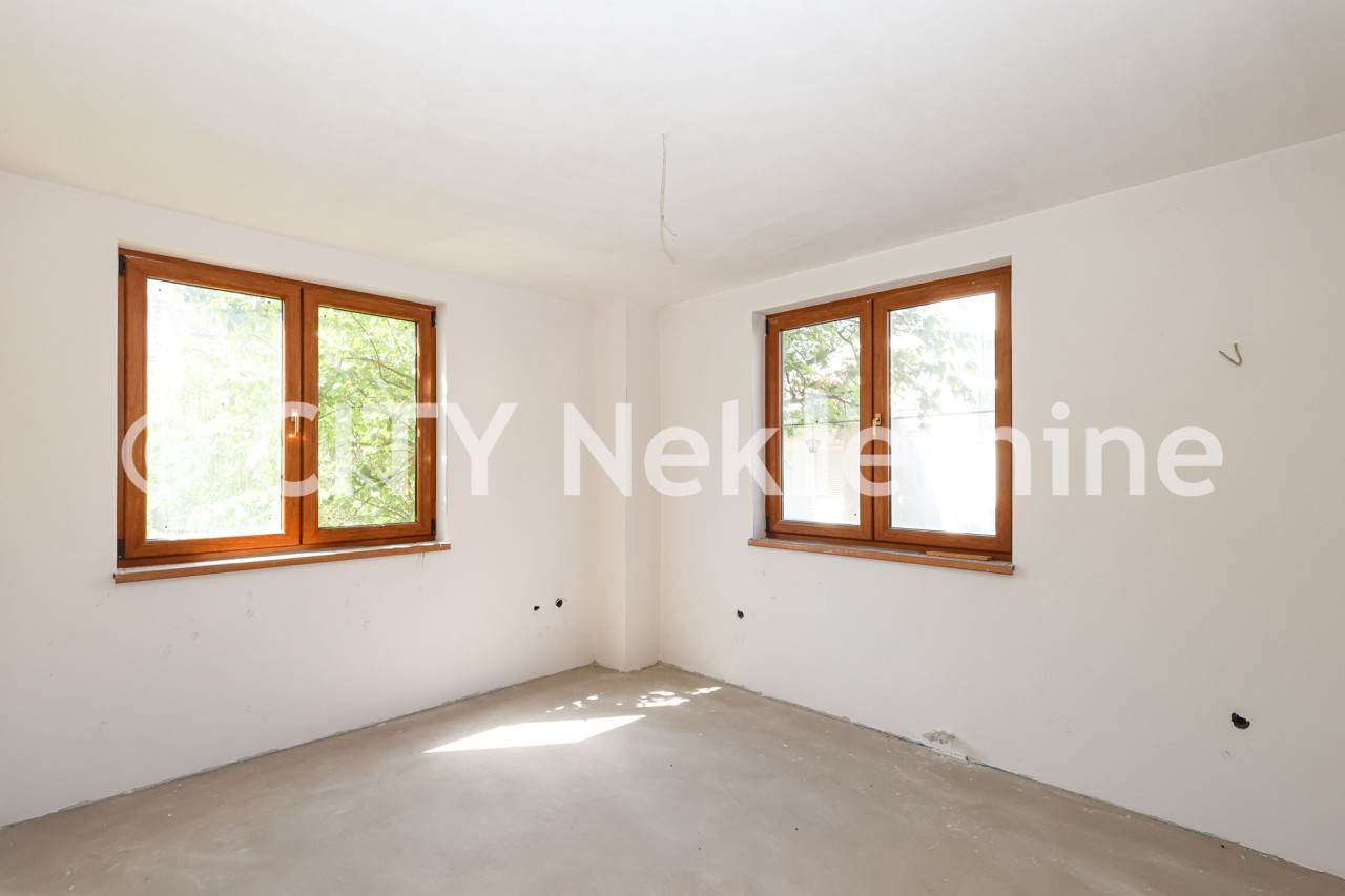 Kuća i dvorište - Novo Sarajevo - Hrasno brdo - 266 m2 13