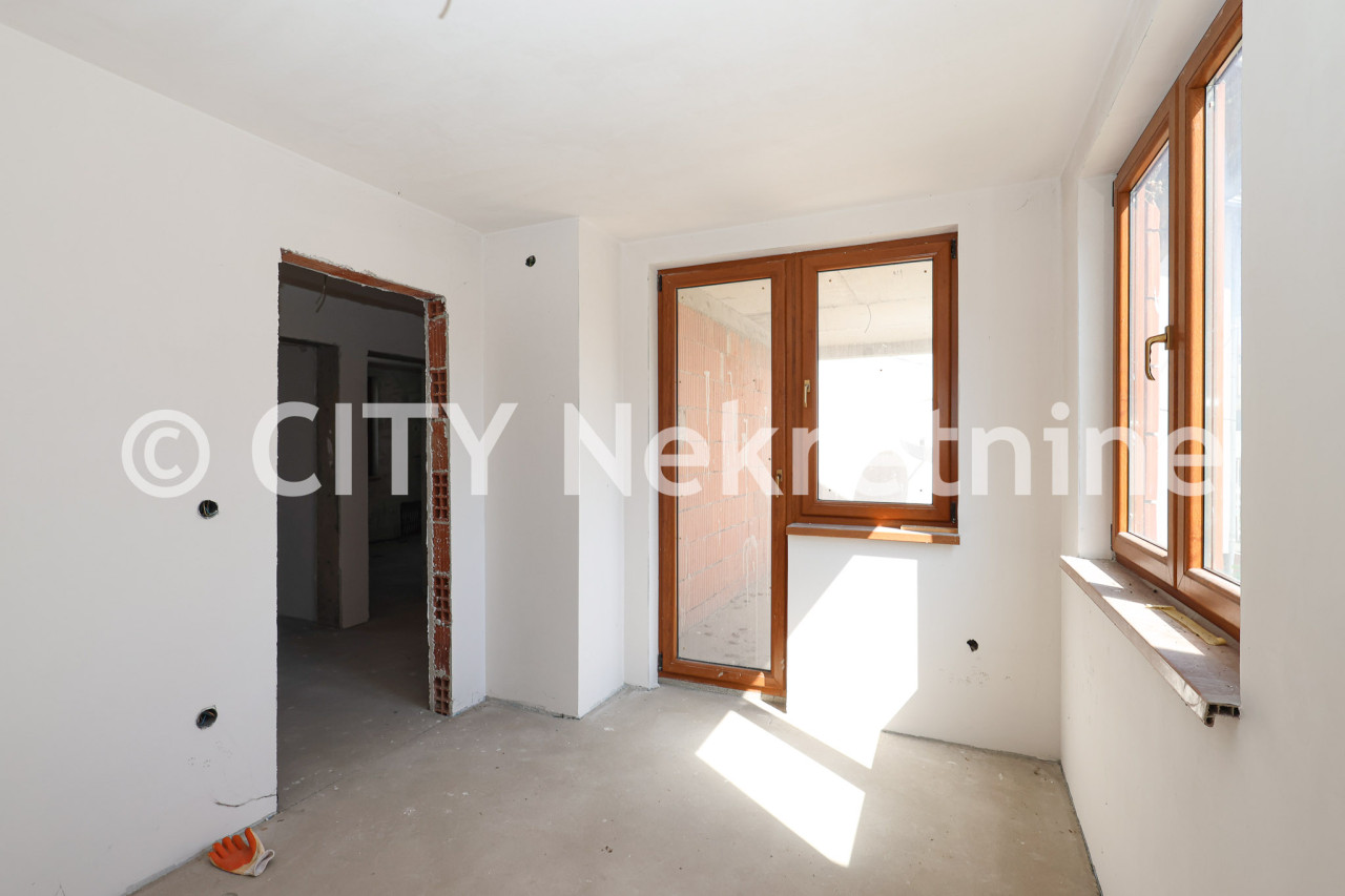 Kuća i dvorište - Novo Sarajevo - Hrasno brdo - 266 m2 15
