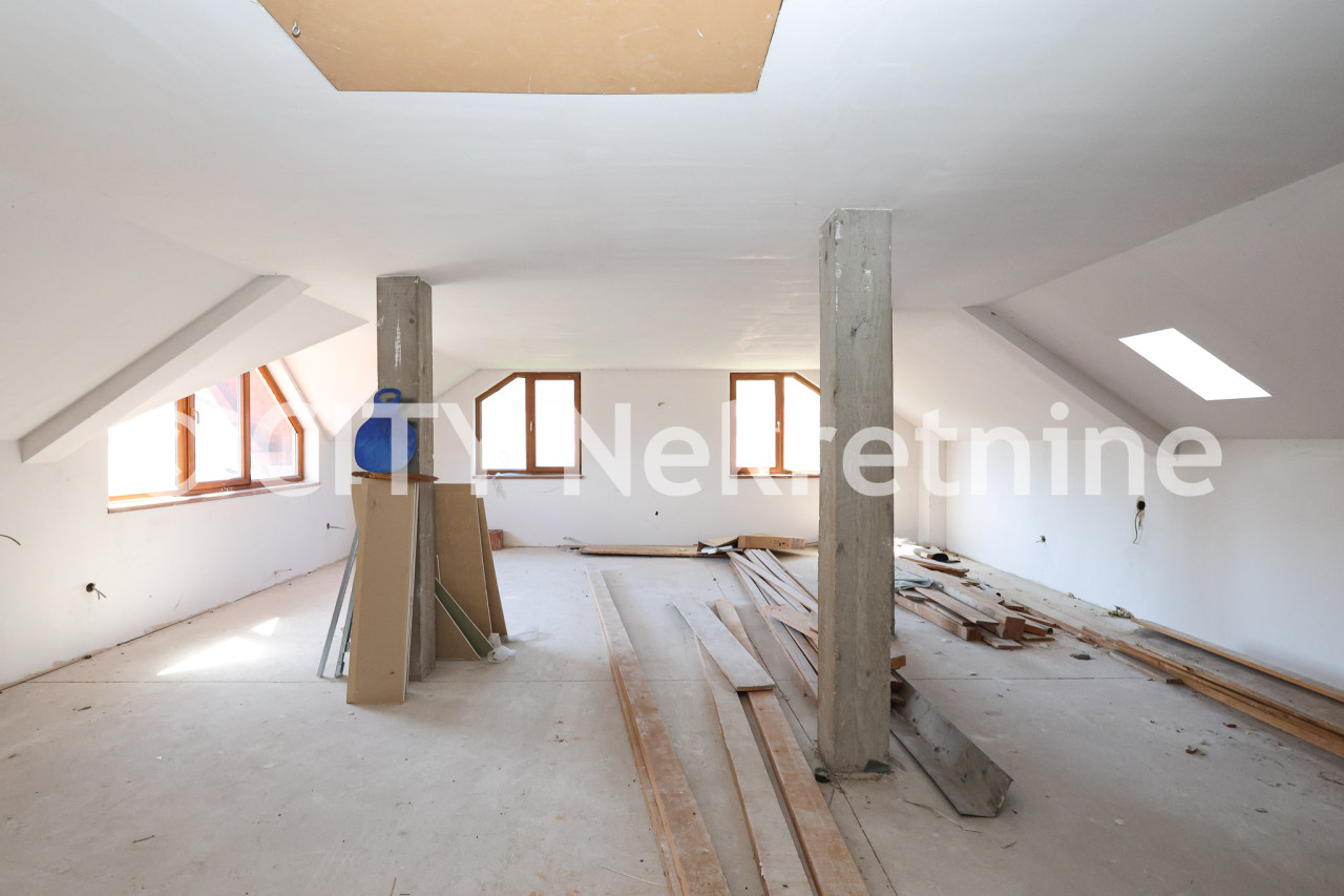 Kuća i dvorište - Novo Sarajevo - Hrasno brdo - 266 m2 17