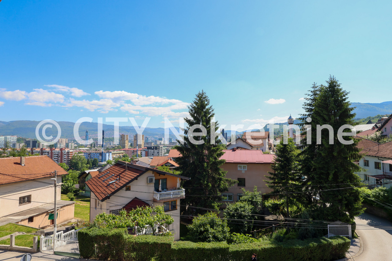 Kuća i dvorište - Novo Sarajevo - Hrasno brdo - 266 m2 19