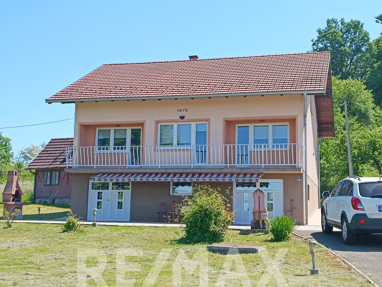 Renovirana kuća sa pet spavaćih soba-Kriškovci