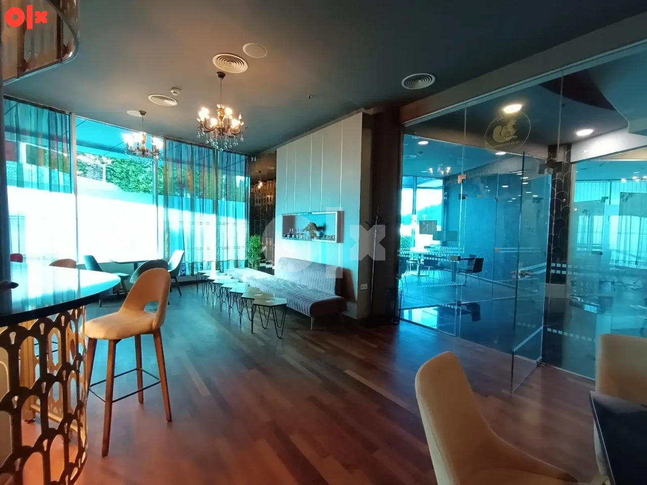 Namješten caffe bar 86m2 Centar 10