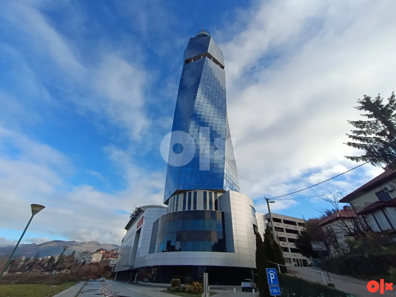 Namješten caffe bar 86m2 Centar 2