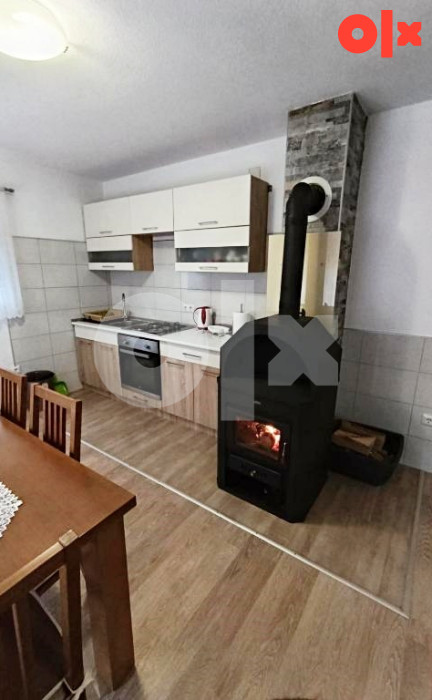 Objekat sa četiri apartmana, Vlašić 11