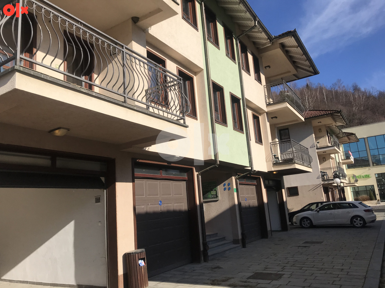 Prodaja trosoban stan i dvije garaze Reumal, Banjska Fojnica 3