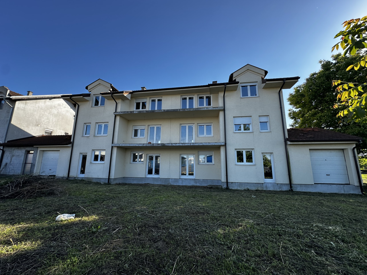 Kuća u Laktašima - duplex - cca 250 m2 8