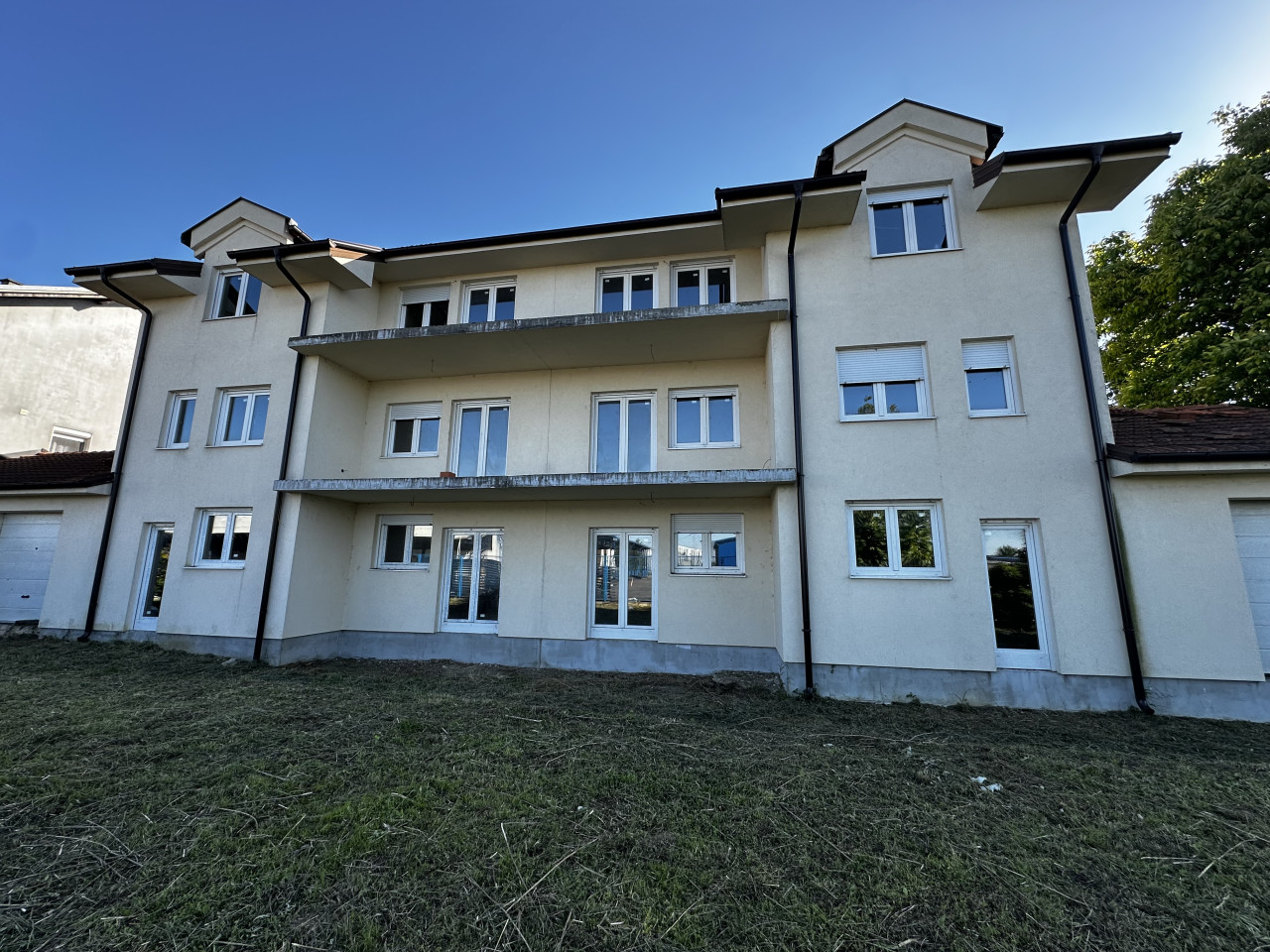 Kuća u Laktašima - duplex - cca 250 m2 10