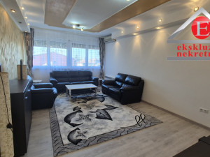 - Centar - Renoviran trosoban stan 82 m2, I sprat ID 4315/DŠ photo 4