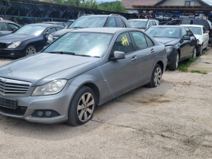 Mercedes w204 c220 om651 djelovi dijelovi c klasa 2012