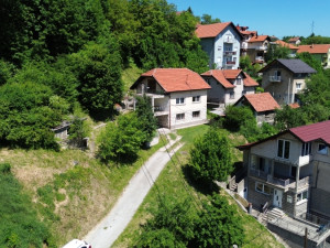 Kuća sa zemljištem, Ivana Cankara, Zenica