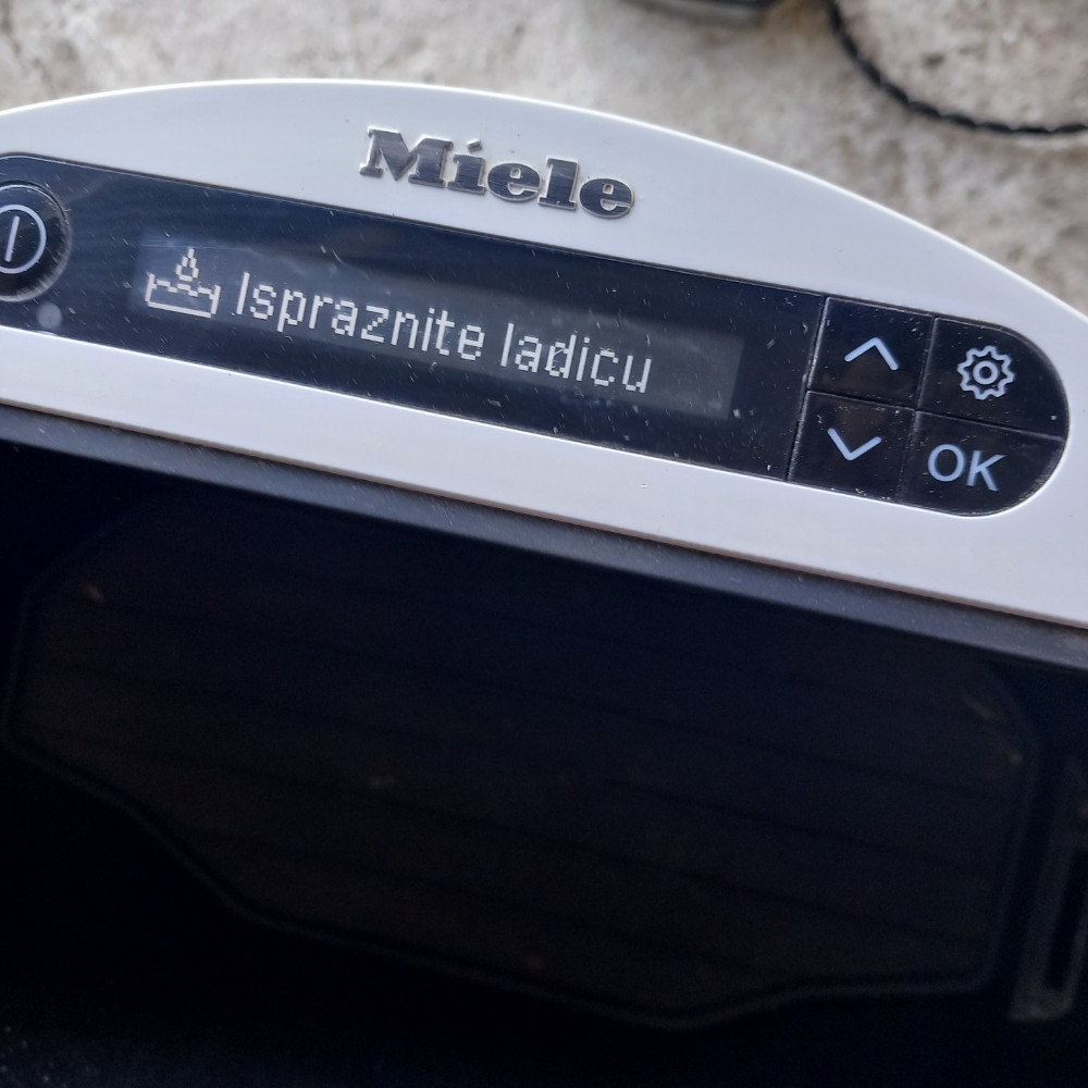 Extra pegla na paru sistem za parno peglanje MIELE B 33-12 CH