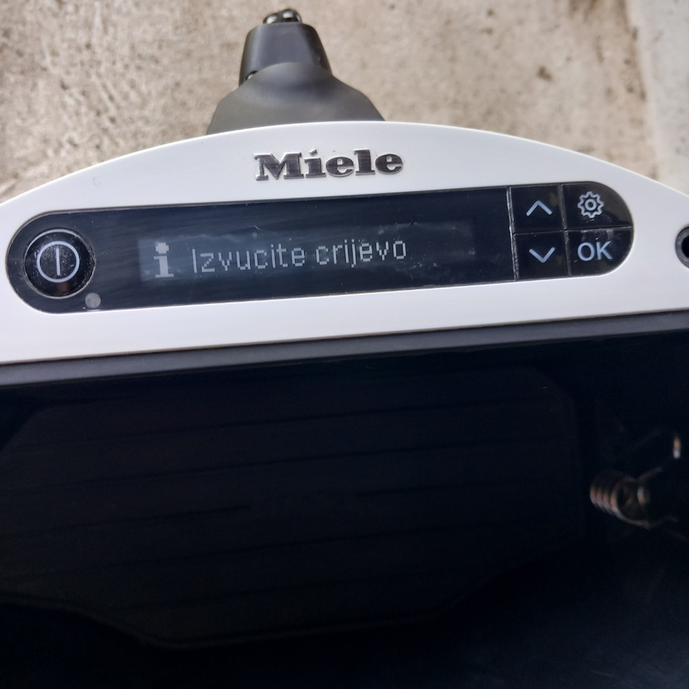 Extra pegla na paru sistem za parno peglanje MIELE B 33-12 CH