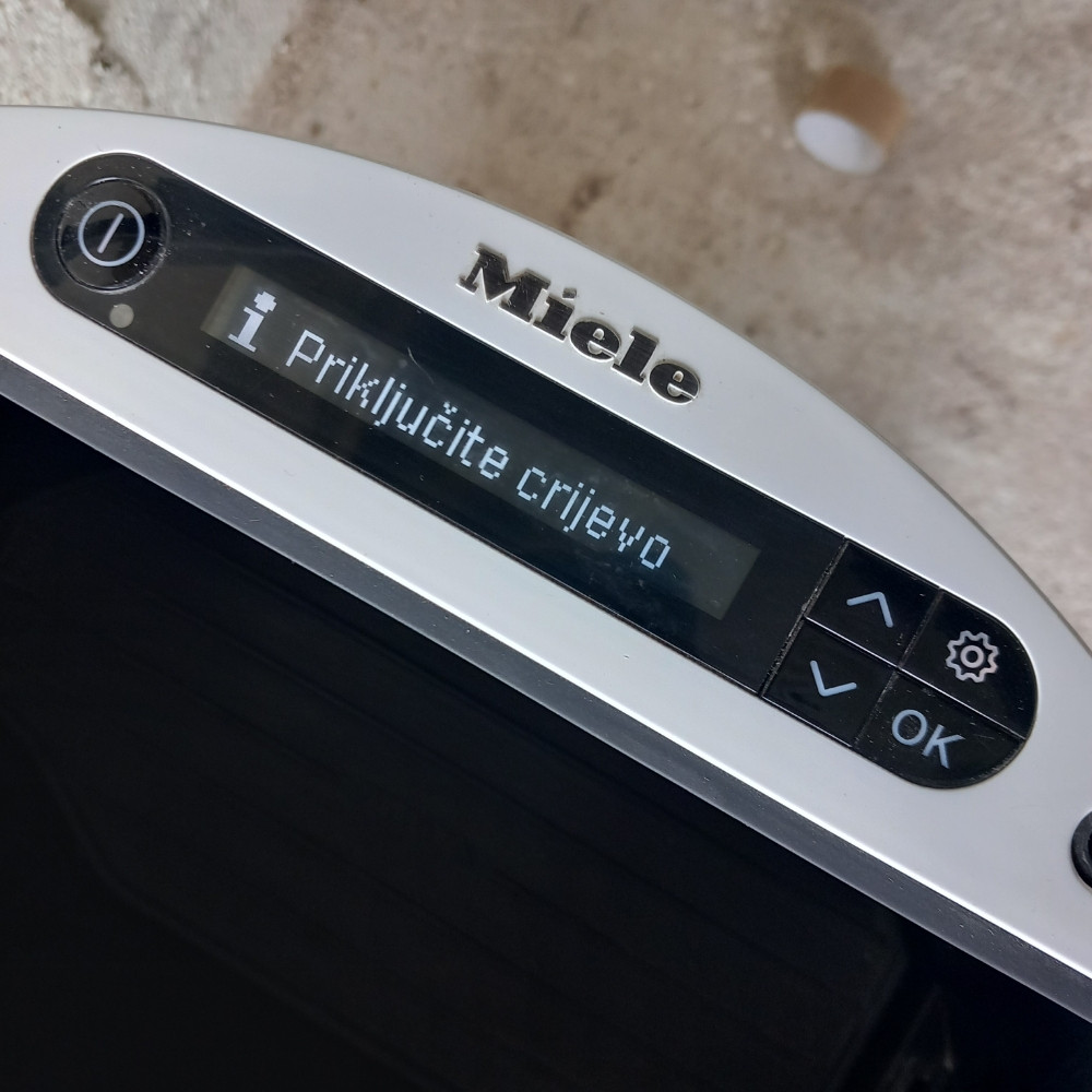 Extra pegla na paru sistem za parno peglanje MIELE B 33-12 CH