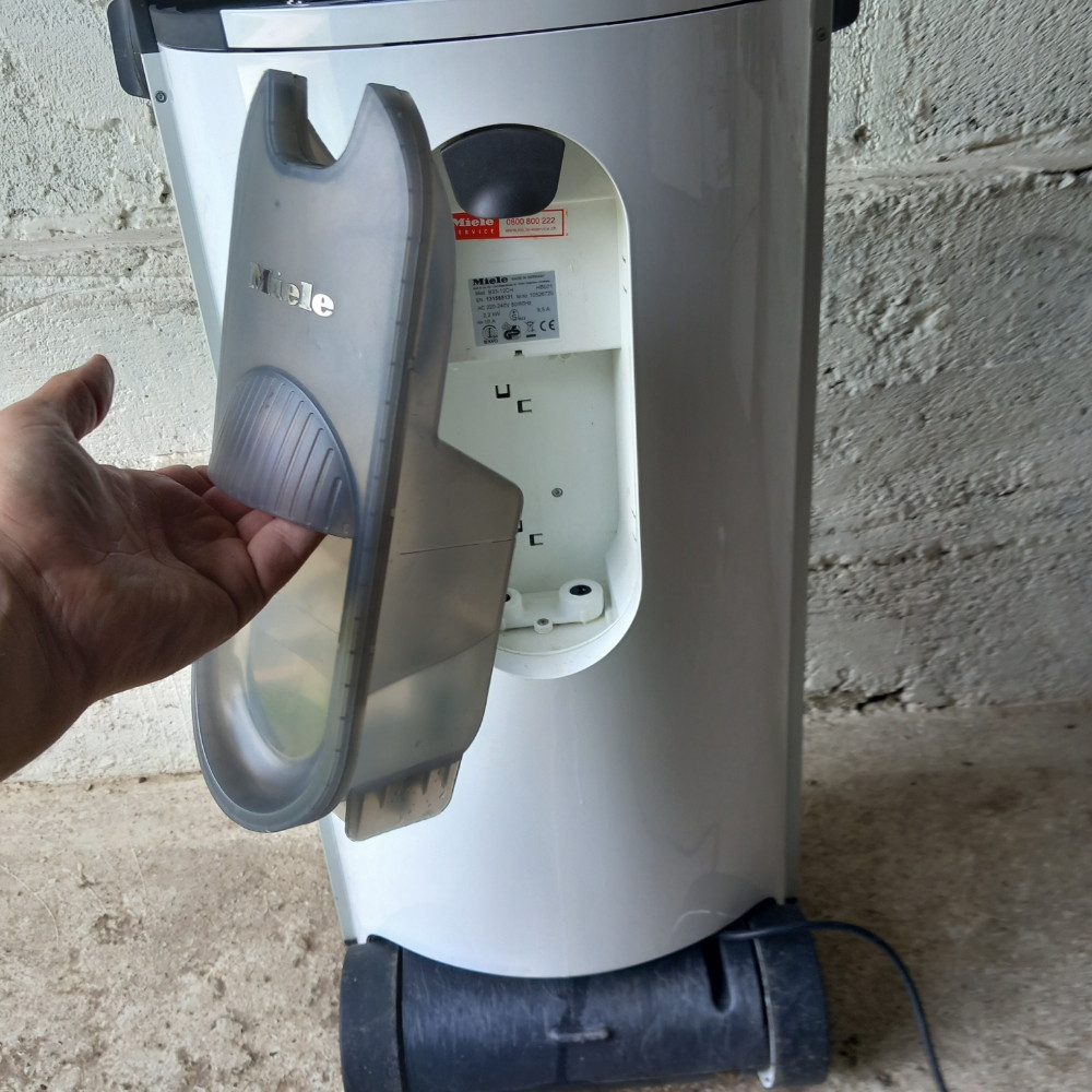 Extra pegla na paru sistem za parno peglanje MIELE B 33-12 CH