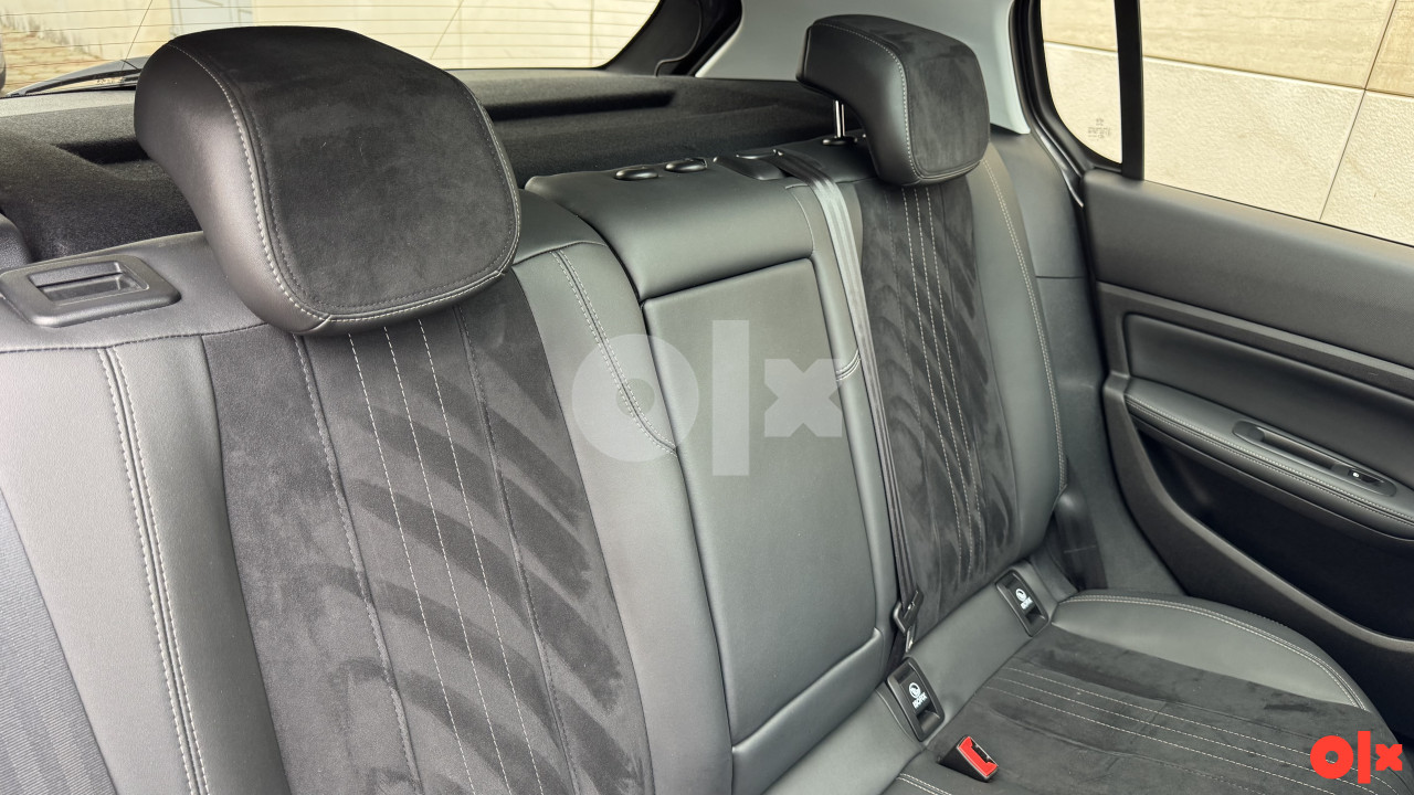 PEUGEOT 308 1.5 "GT-LINE" Full LED Pano Kam Denon Automatik Full