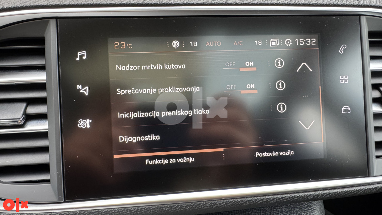 PEUGEOT 308 1.5 "GT-LINE" Full LED Pano Kam Denon Automatik Full