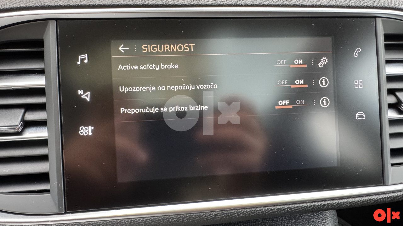 PEUGEOT 308 1.5 "GT-LINE" Full LED Pano Kam Denon Automatik Full