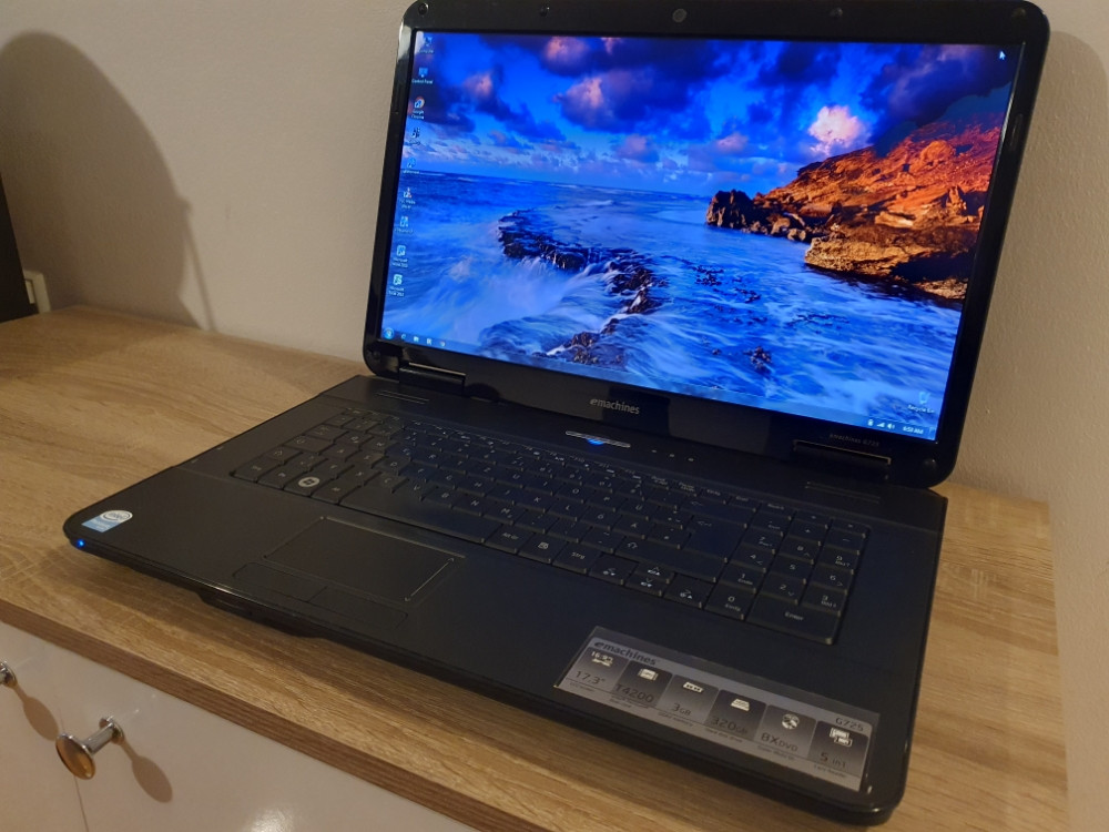 Acer eMashines G725/4GB Ram-a/320GB HDD