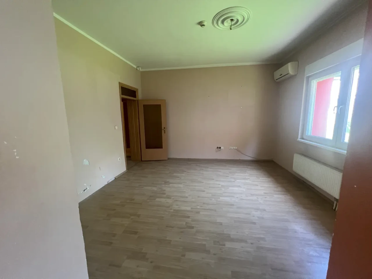 EOS / Stambeno-poslovni objekat/ 498 m2 / Tuzla 13