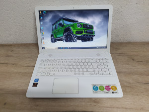 ASUS 15.6" Intel N3060 / 4GB Ram / 128GB SSD / USB 3.0