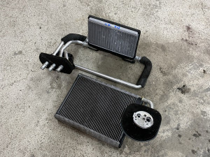 Mali hladnjak bmw f10 f11 klime vode