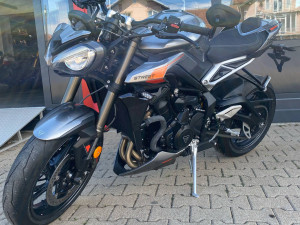 TRIUMPH STREET TRIPLE 765 RS