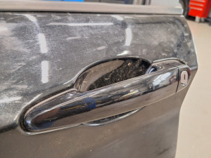 PREDNJA LIJEVA BRAVA VRATA UNUTRASNJA VANJSKA STEKA BMW F20